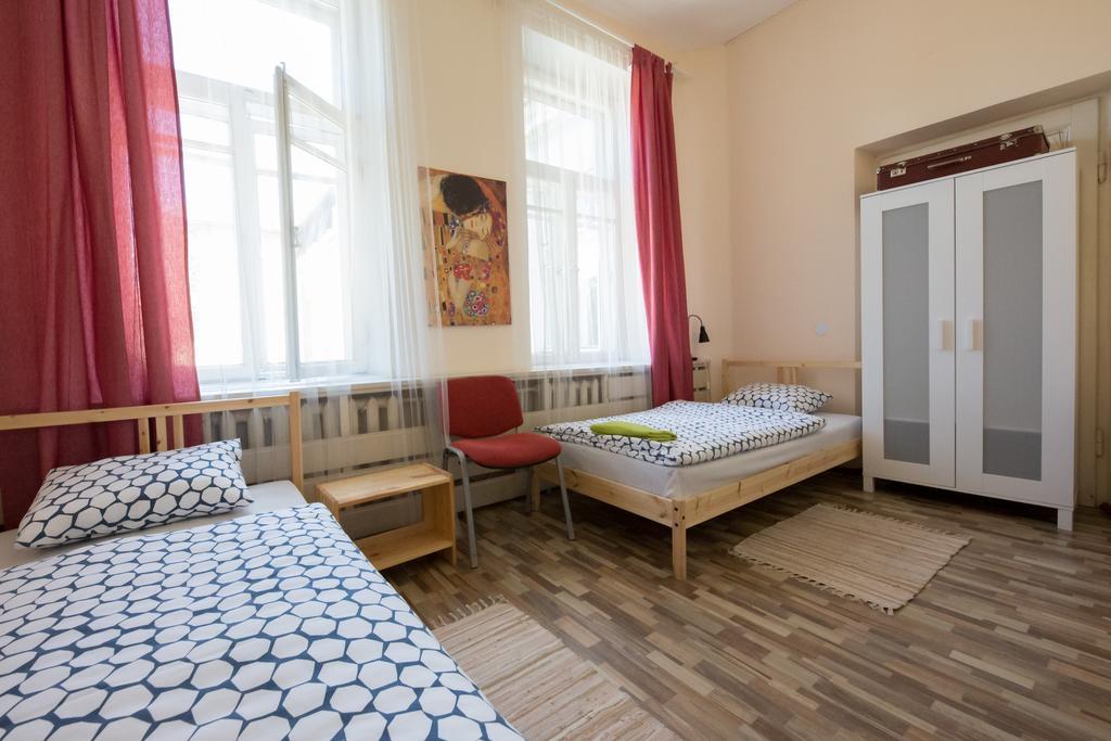 25 Hours Hostel Вилнюс Екстериор снимка