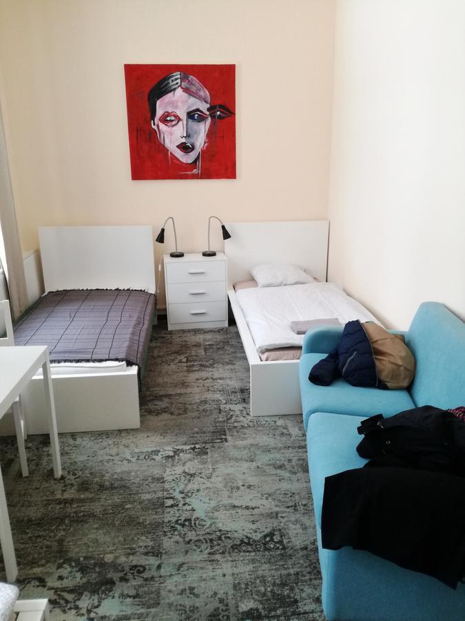 25 Hours Hostel Вилнюс Екстериор снимка